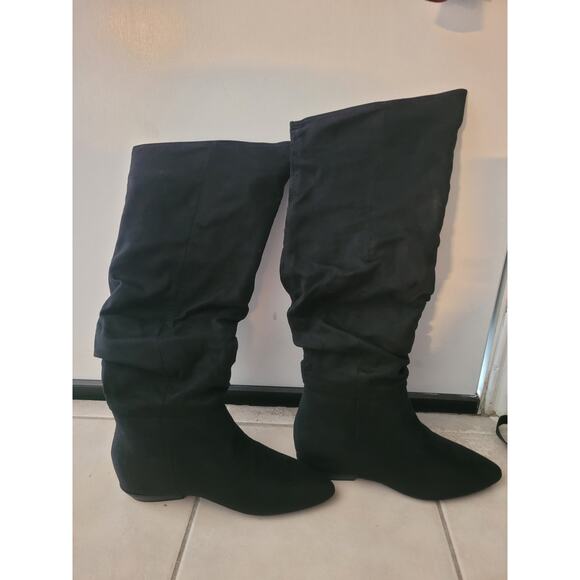 Justfab Women's Issey Flat Faux Suede Boot - Picture 1 of 4